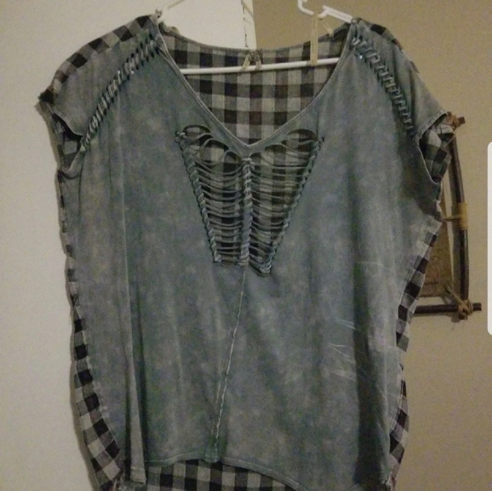 Gimmicks by BKE Top